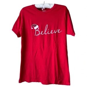 Believe T-shirt  Red  Santa Hat on the B Christmas Holiday  Winter Size Medium